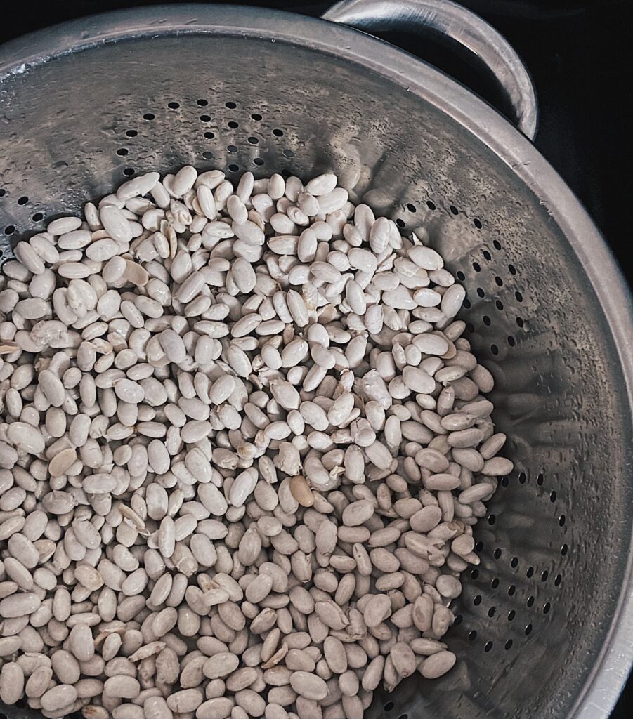 cost analysis of dry white beans in a colander