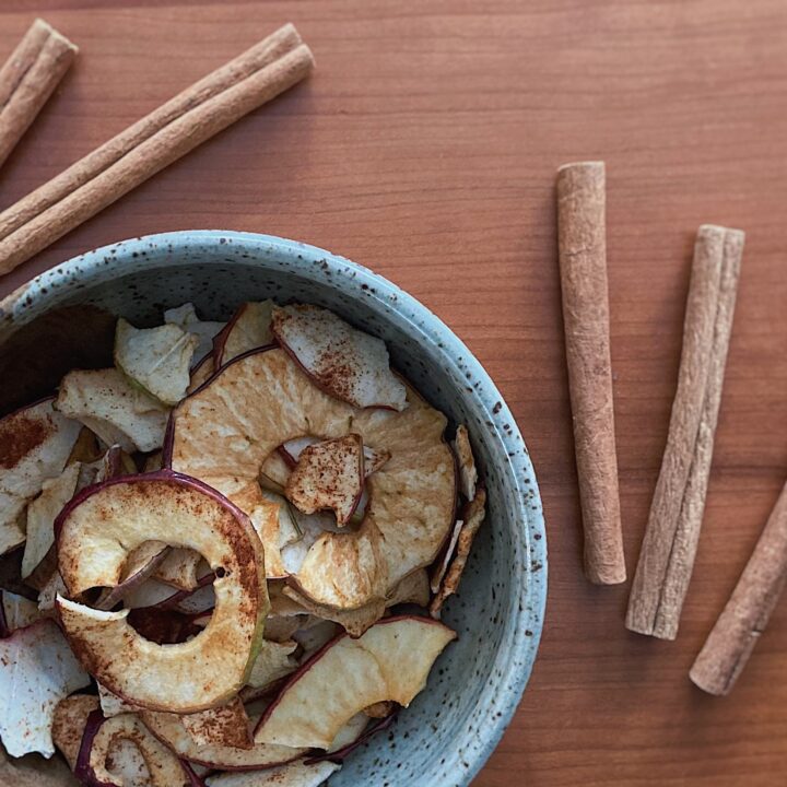 how to make dehydrated apple chips at home